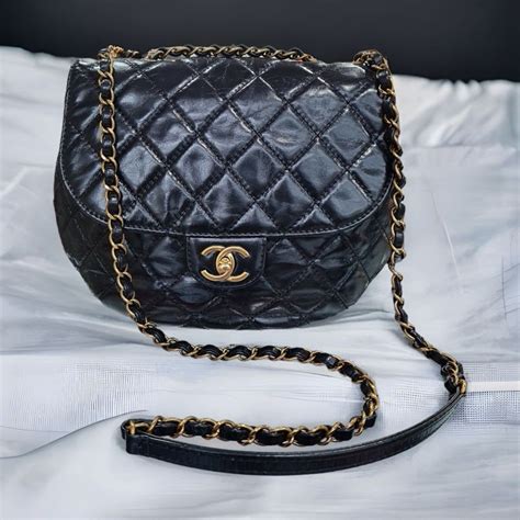 chanel calfskin messenger bag price|chanel calfskin leather shoulder bags.